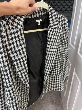 Black & White Houndstooth Blazer